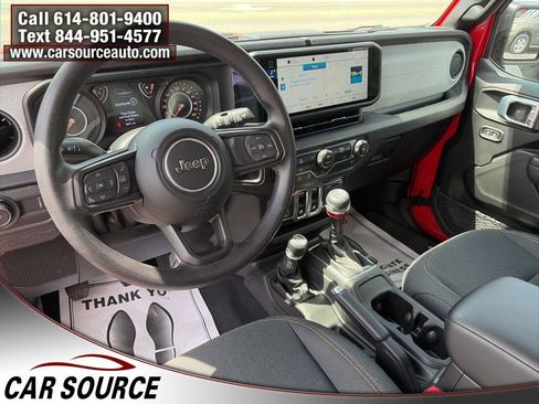Used 2025 Jeep Wrangler Sport AWD/4WD image 7