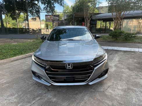 Used 2021 Honda Accord Sport image 4
