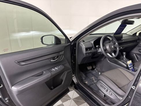 Used 2025 Honda CR-V EX image 12