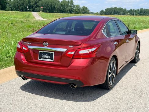 Used 2016 Nissan Altima 2.5 SR FWD image 32
