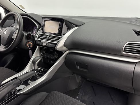 Used 2019 Mitsubishi Eclipse Cross ES image 30
