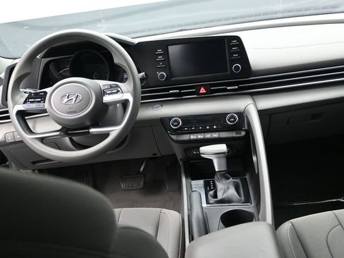 Used 2023 Hyundai Elantra SEL FWD image 20