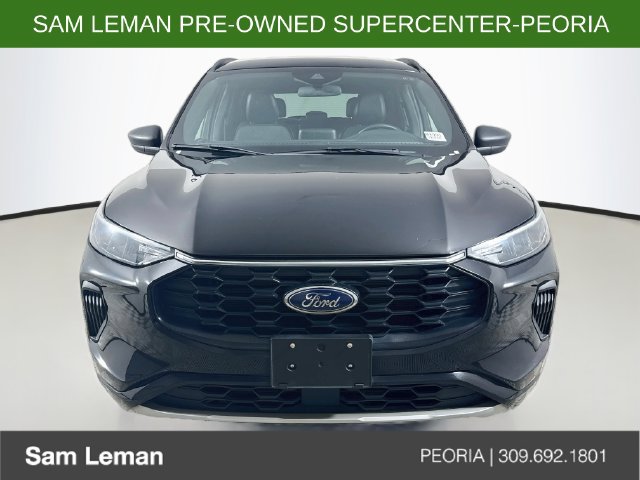 Used 2023 Ford Escape ST-Line AWD/4WD image 2