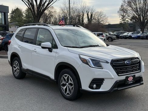 Certified 2023 Subaru Forester Premium image 4