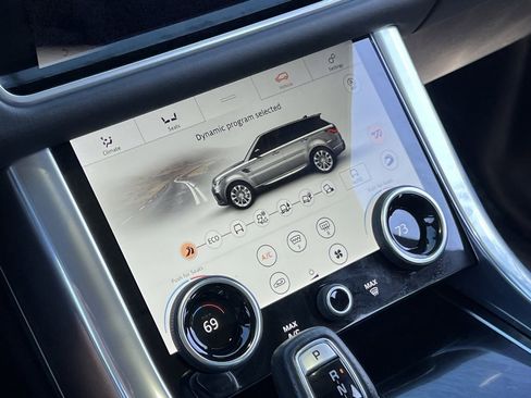Used 2022 Land Rover Range Rover Sport SVR image 30