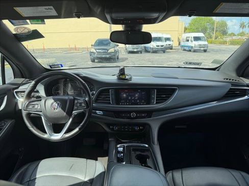 Used 2023 Buick Enclave Essence image 14