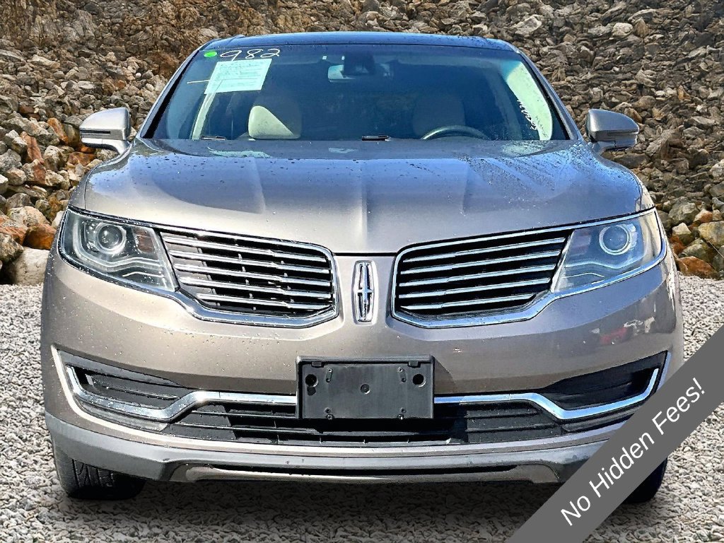 Used 2016 Lincoln MKX Select w/ Select Plus Package AWD/4WD image 3