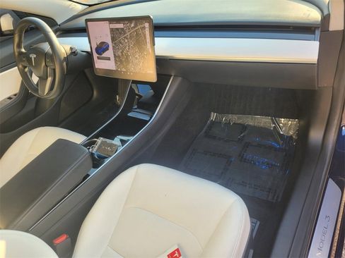 Used 2018 Tesla Model 3 Long Range image 15