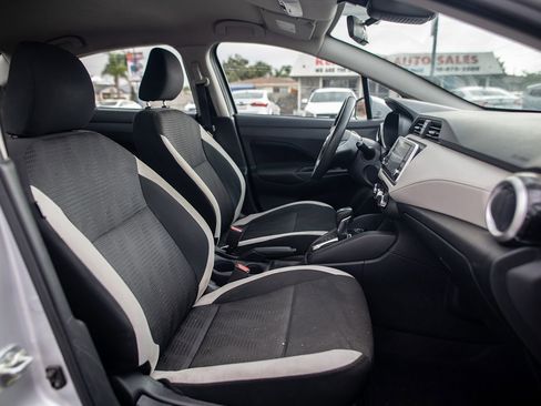 Used 2021 Nissan Versa SV image 18