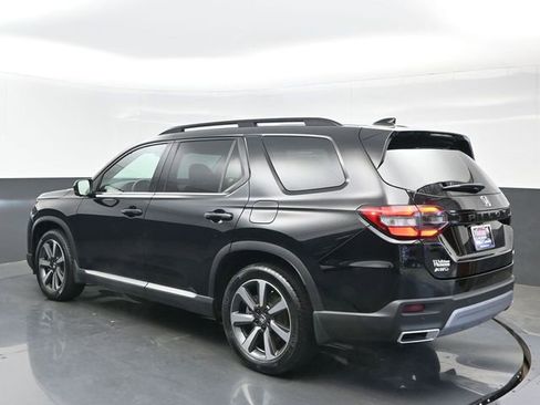 Certified 2023 Honda Pilot Elite image 3