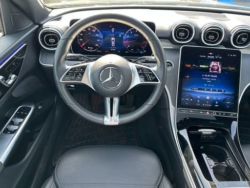 Used 2025 Mercedes-Benz C 300 4MATIC Sedan image 17
