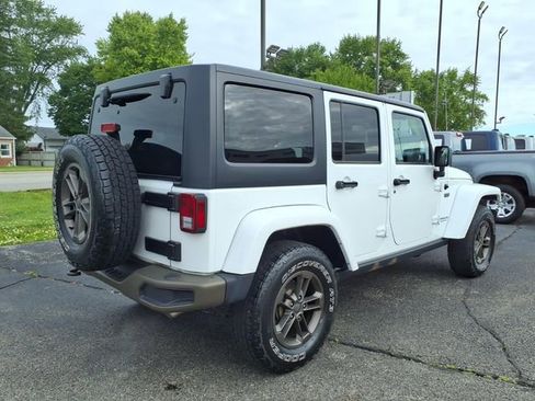 Used 2017 Jeep Wrangler Unlimited Sahara AWD/4WD image 7