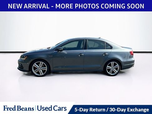 Used 2017 Volkswagen Jetta GLI FWD image 4