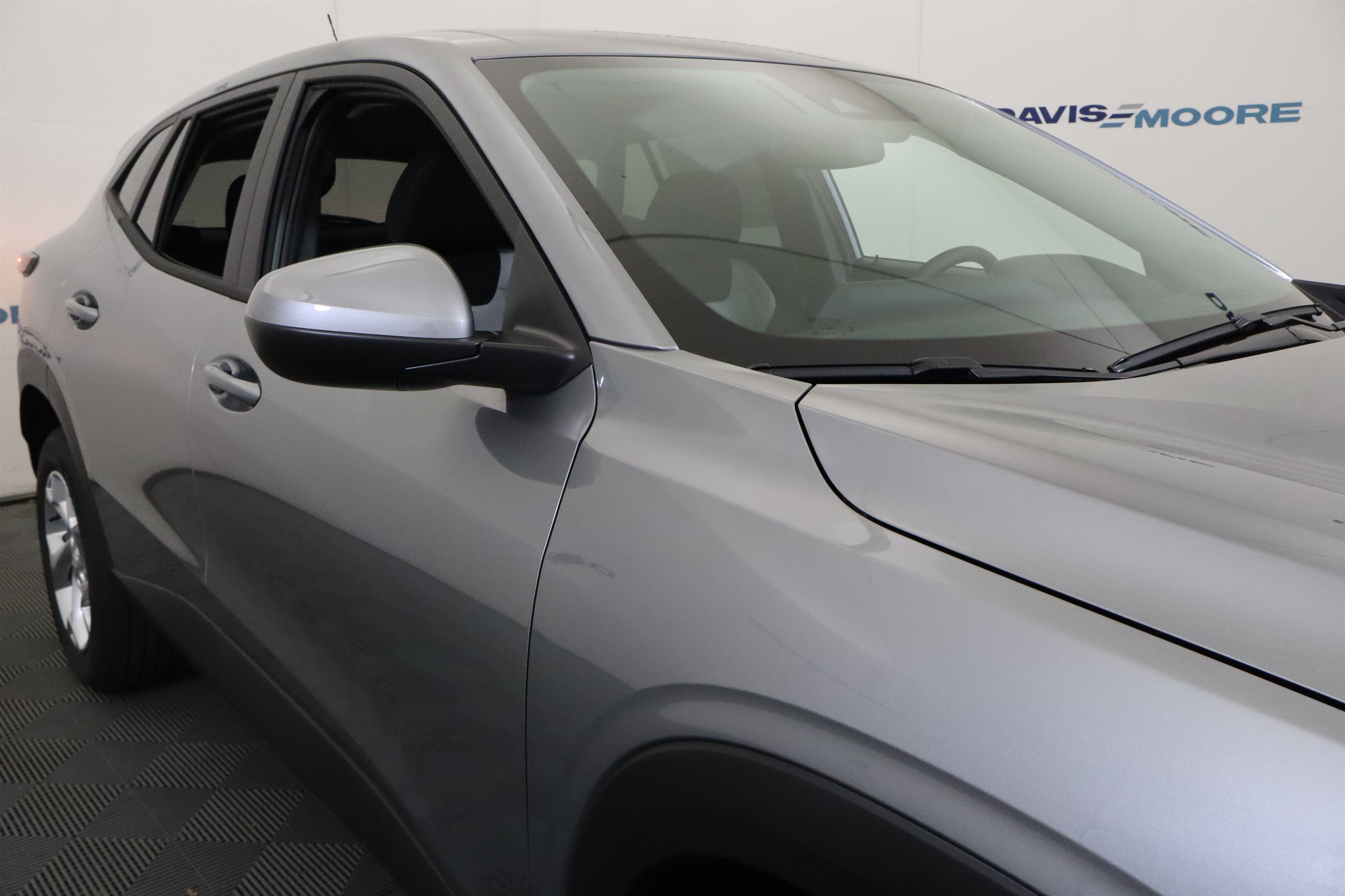 New 2026 Chevrolet Trax LS w/ LS Convenience Package FWD image 4