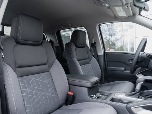 New 2026 Nissan Frontier SV w/ Tow Package AWD/4WD image 28