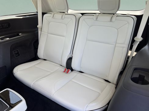 Certified 2024 Lincoln Aviator Black Label w/ Class IV Trailer Tow Package AWD/4WD image 26