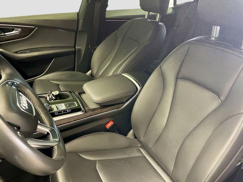 Used 2021 Audi Q8 Premium Plus image 18