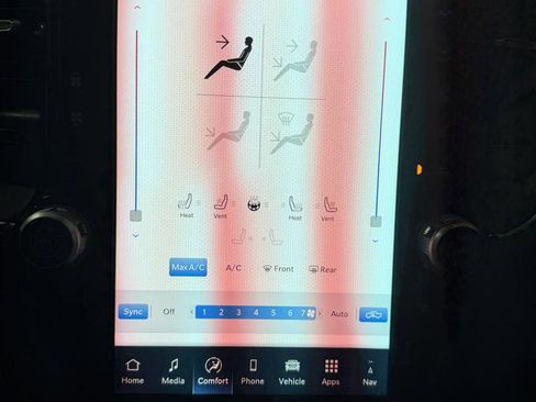 Used 2025 RAM 1500 Laramie image 24