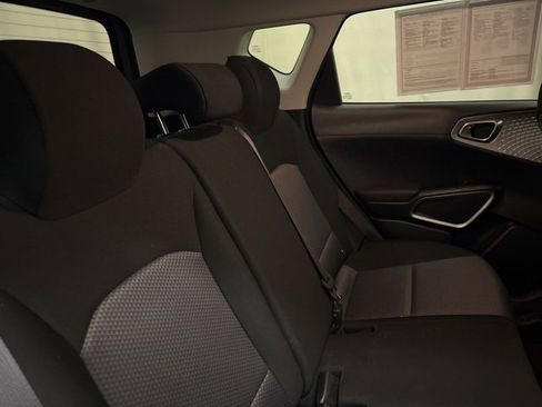 Certified 2022 Kia Soul LX image 19