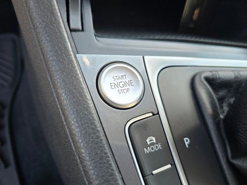 Used 2017 Volkswagen Golf Alltrack S image 33