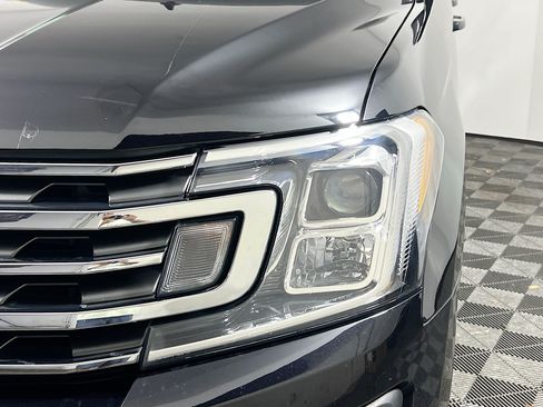 Used 2021 Ford Expedition XLT RWD image 11
