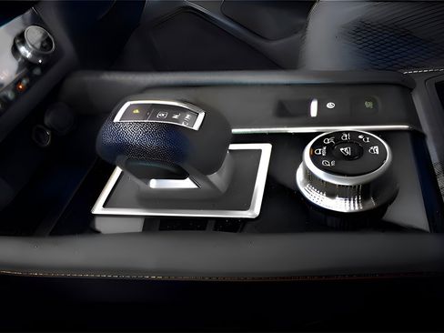 Used 2024 Mitsubishi Outlander ES image 17