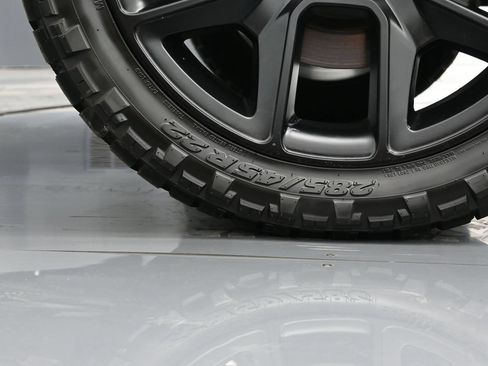 Used 2024 RAM 1500 Laramie AWD/4WD image 40
