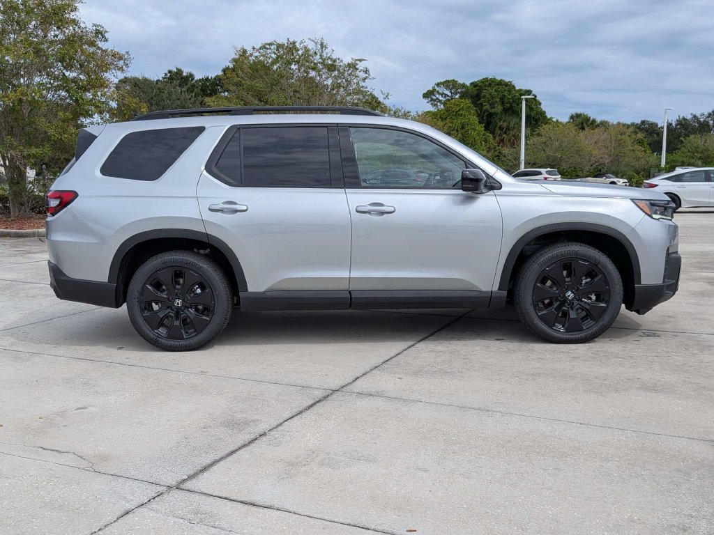 New 2026 Honda Pilot Black Edition image 2