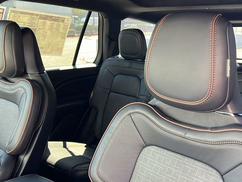 New 2025 Lincoln Aviator Black Label w/ Black Label Special Edition image 10