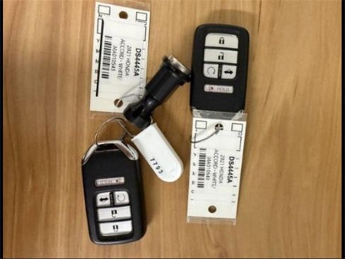 Certified 2021 Honda Accord EX image 5