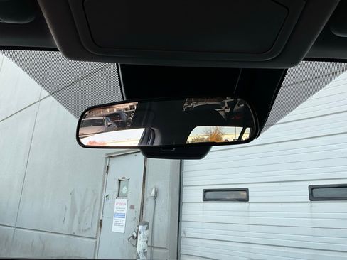 Used 2025 Toyota RAV4 XLE image 18