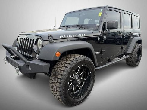 Used 2018 Jeep Wrangler Unlimited Rubicon w/ Connectivity Group AWD/4WD image 2