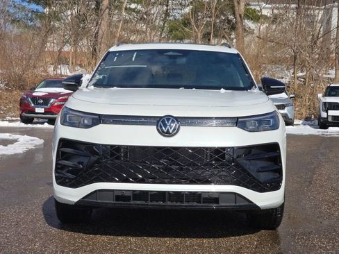 New 2026 Volkswagen Tiguan SE R-Line AWD/4WD image 8