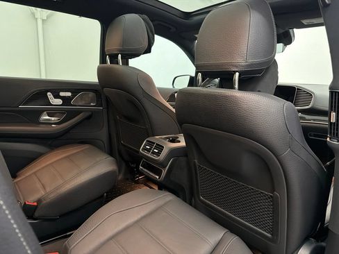 Certified 2025 Mercedes-Benz GLS 580 4MATIC image 23