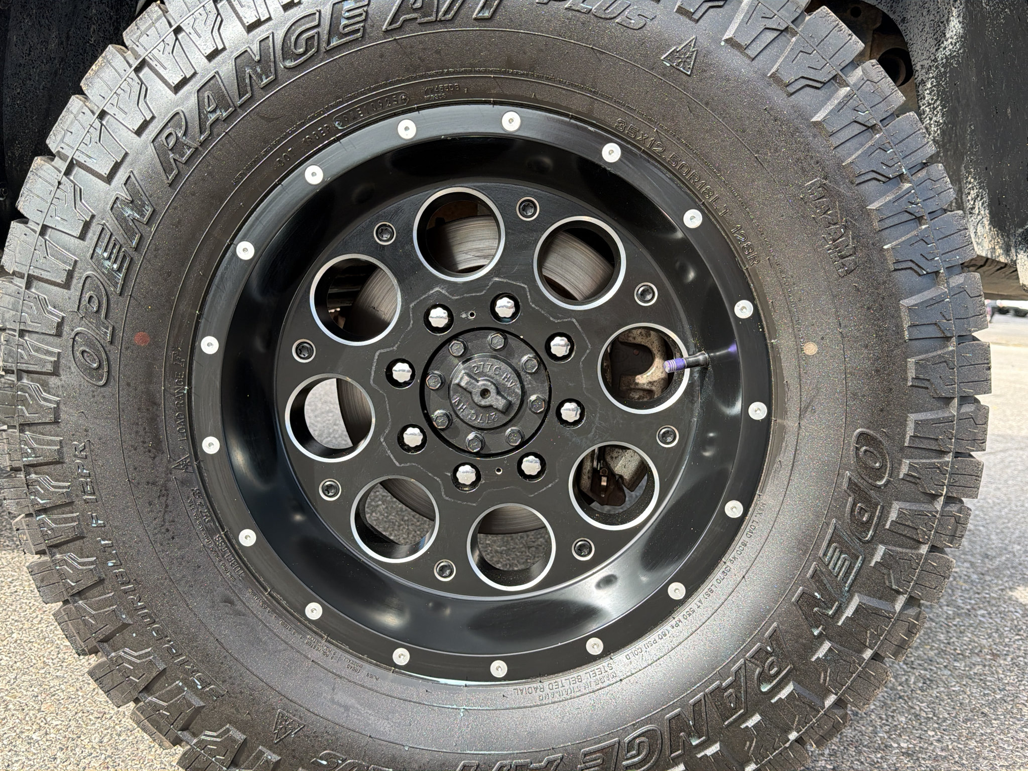 Used 2018 RAM 3500 SLT AWD/4WD image 10