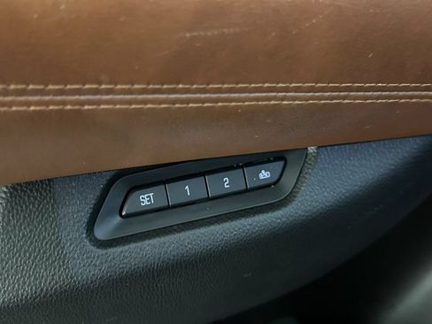Used 2017 Cadillac Escalade Luxury AWD/4WD image 50