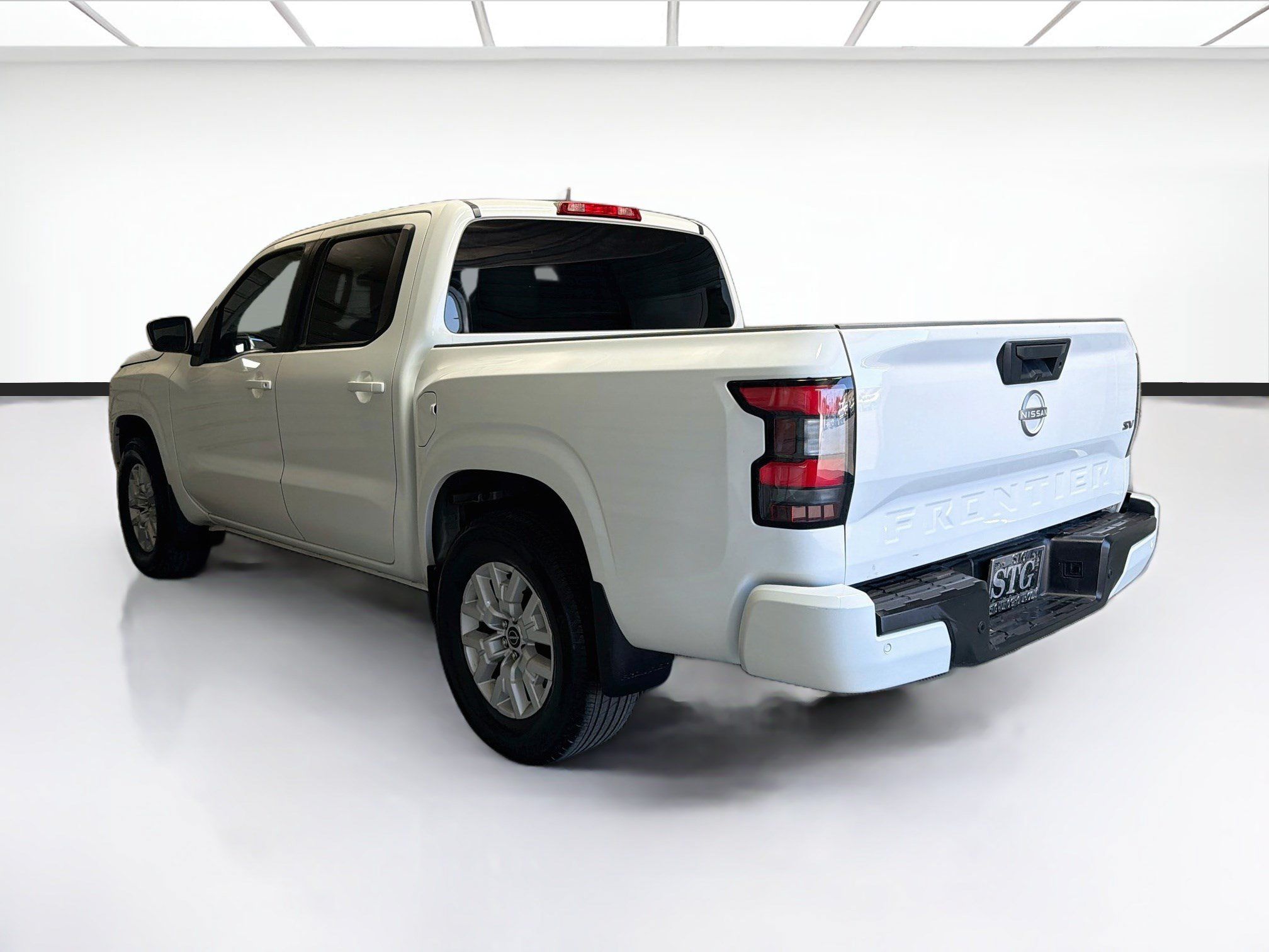 Used 2022 Nissan Frontier SV w/ Technology Package RWD image 6