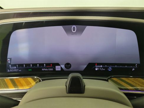 Used 2021 Cadillac Escalade ESV Premium Luxury Platinum image 25