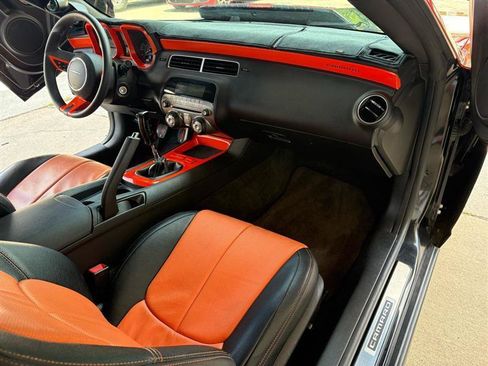 Used 2011 Chevrolet Camaro LS RWD image 18
