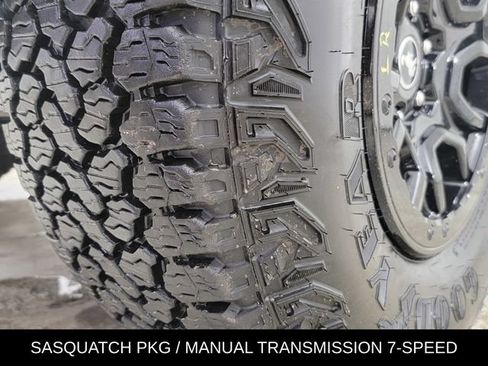 Used 2024 Ford Bronco Badlands w/ Sasquatch Package AWD/4WD image 11