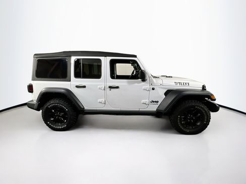 Used 2022 Jeep Wrangler Unlimited Sport image 4
