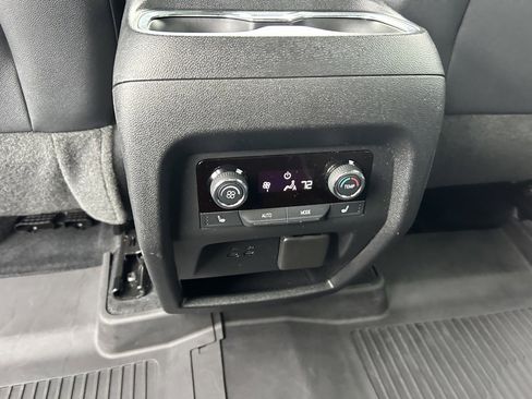 Used 2024 Chevrolet Traverse RS w/ LPO, Floor Liner Package image 42