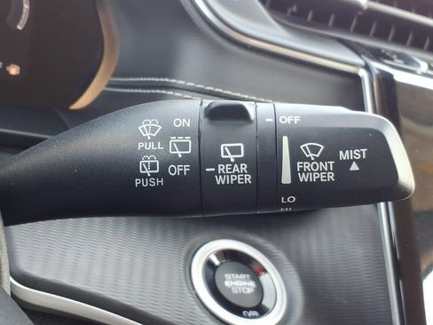 Used 2023 Jeep Grand Cherokee Laredo RWD image 32