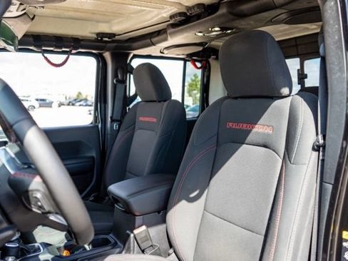 Used 2020 Jeep Gladiator Rubicon AWD/4WD image 16