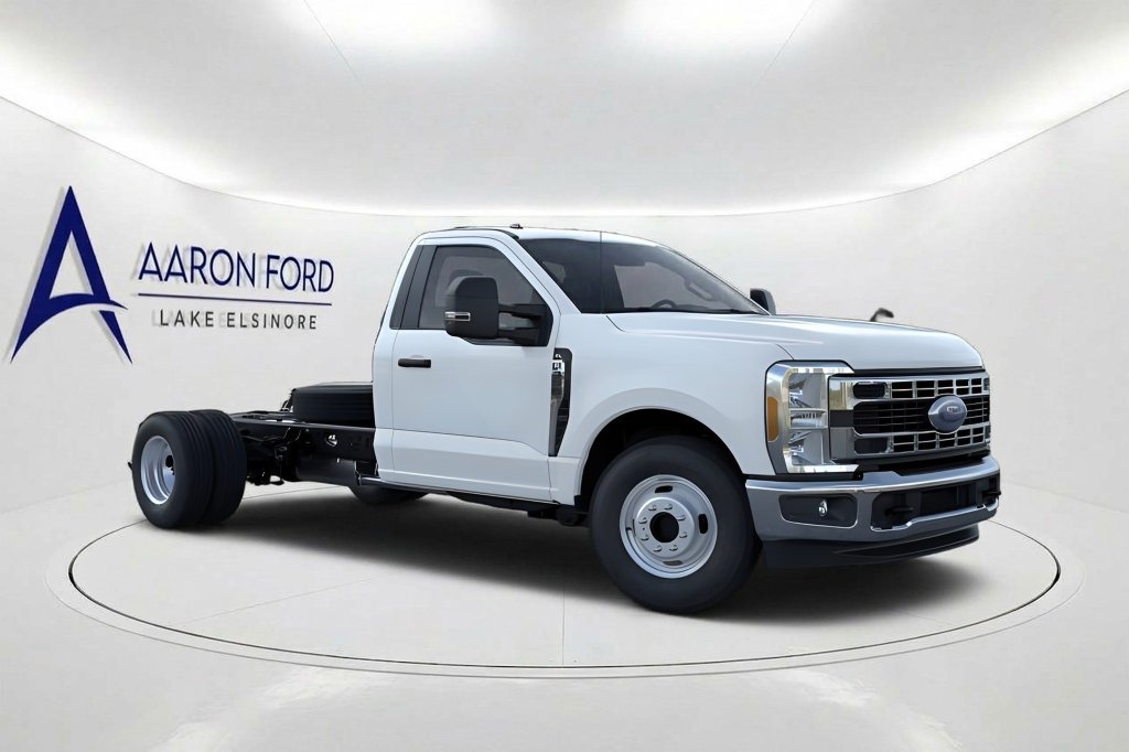 New 2026 Ford F350 XL w/ XL Chrome Package RWD image 8