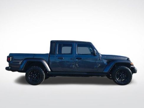 Used 2021 Jeep Gladiator Willys image 9