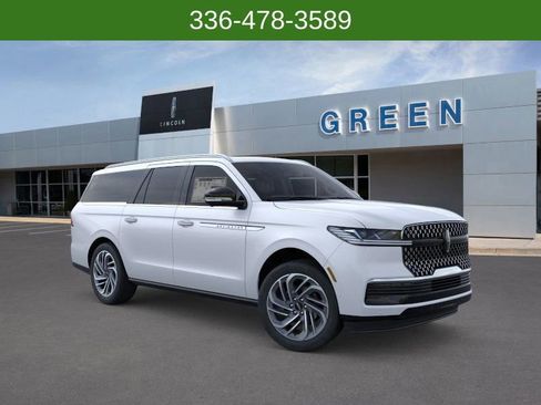 New 2025 Lincoln Navigator L Reserve image 7