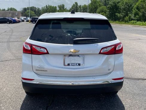 Used 2018 Chevrolet Equinox LT FWD image 13