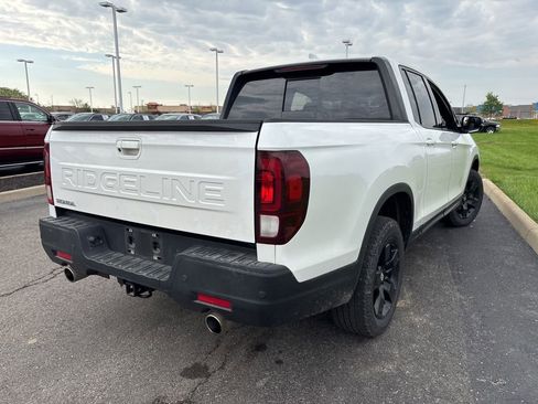 Used 2024 Honda Ridgeline Black Edition image 11