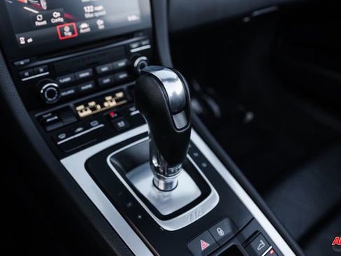 Used 2017 Porsche 718 Boxster image 10